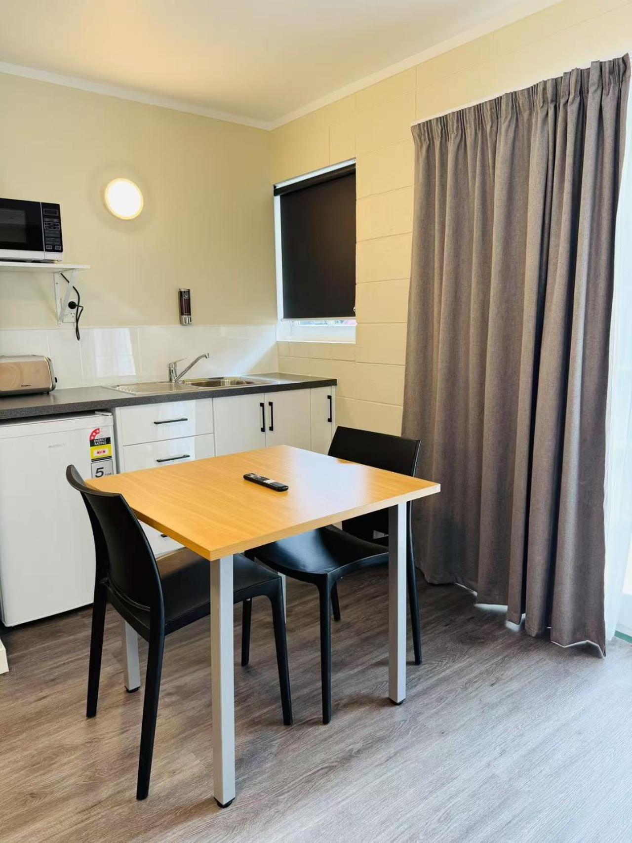 Colonial City Motel Hamilton Eksteriør bilde